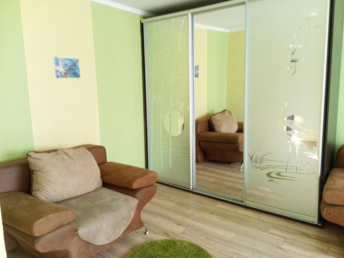 Район Деснянской Правды Lägenhet Tjernihiv Exteriör bild