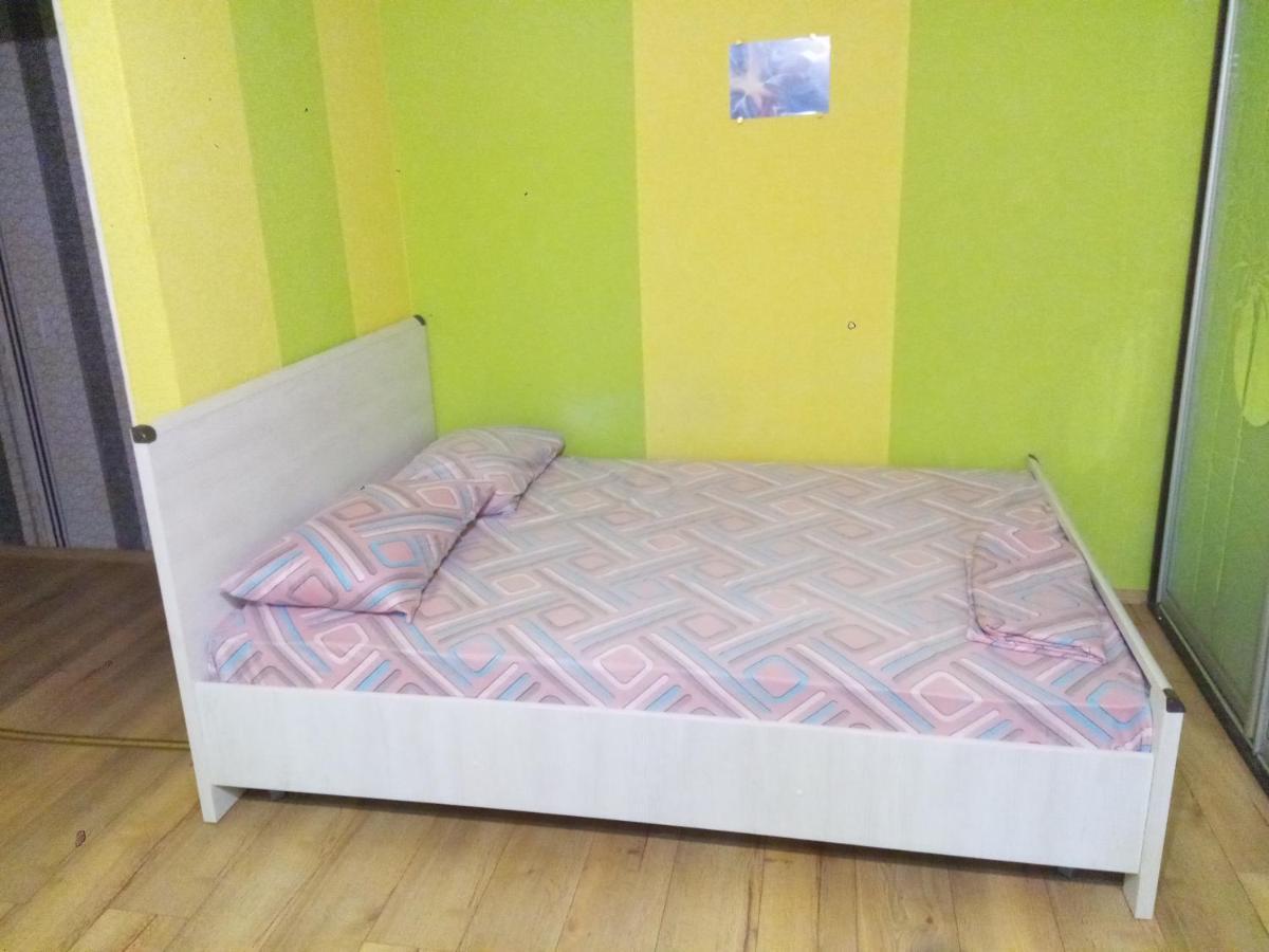 Район Деснянской Правды Lägenhet Tjernihiv Exteriör bild