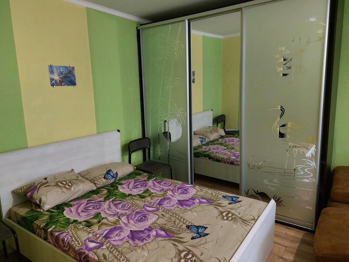 Район Деснянской Правды Lägenhet Tjernihiv Exteriör bild